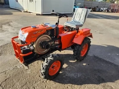 4x4 Mini Agrartraktor